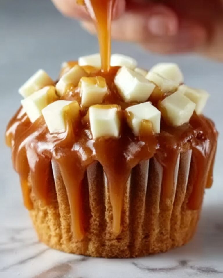 Gooey Caramel Apple Muffins Recipe