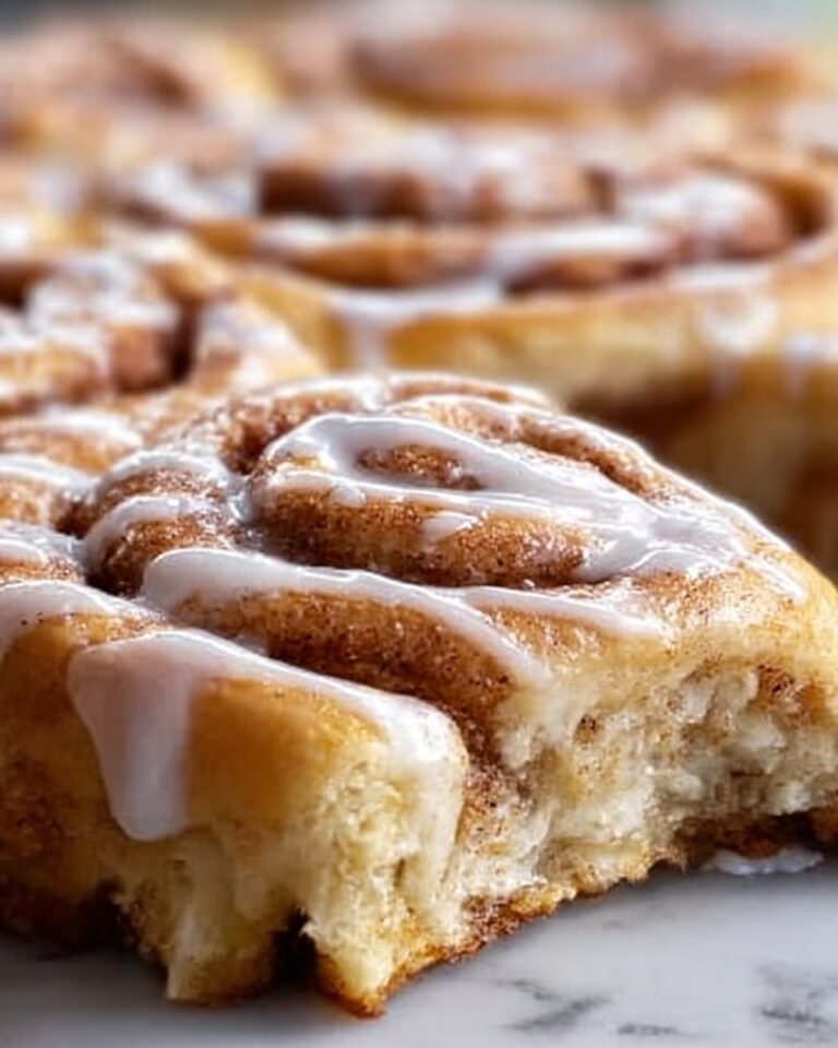 Cinnamon-Sugar Crescent Roll Pizza Recipe